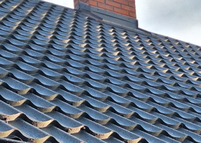 dach wymiana pokrycia poniemiecki dom blachodachówka modułowa Szafir antracyt Pruszyński Dekarz Człuchów Mariusz Petrecki